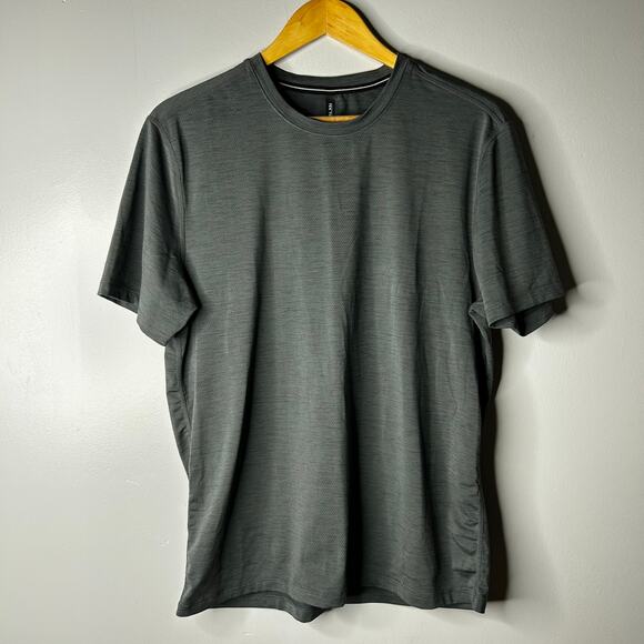Ten Thousand Shirt Mens M Gray Performance Short Sleeve Performance Tee Gym Lift - Picture 2 of 7
